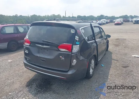 2017 Chrysler Pacifica Touring-L from USA, damaged, VIN 2C4RC1BG9HR730344